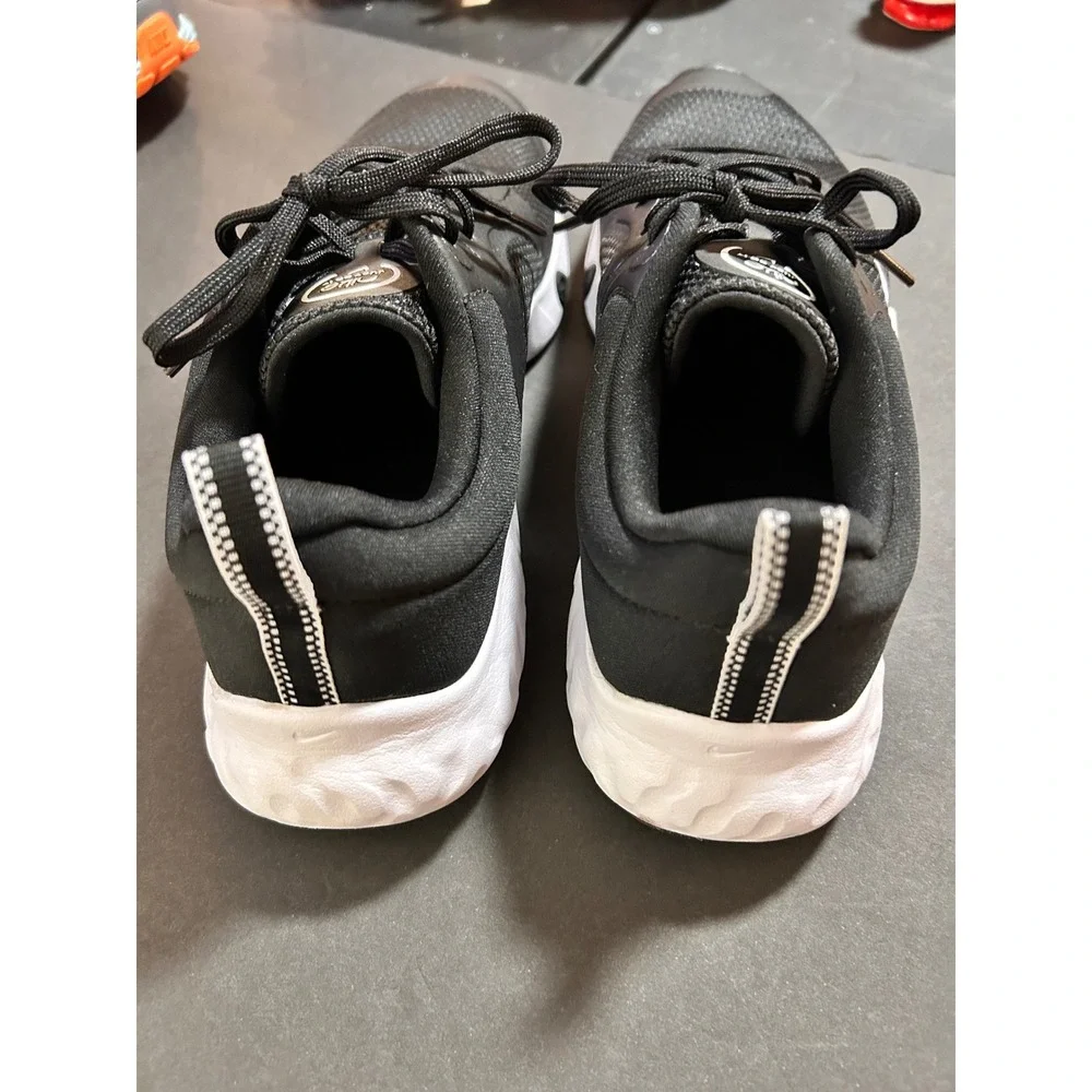 Nike Women's Black Running Shoes Sneakers Athletic Workout Gym Size‎ [SIZE] 10